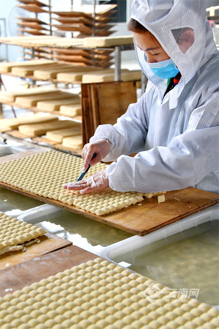 小豆腐撬動大產業 云南石屏縣的豆制品轉型與騰飛